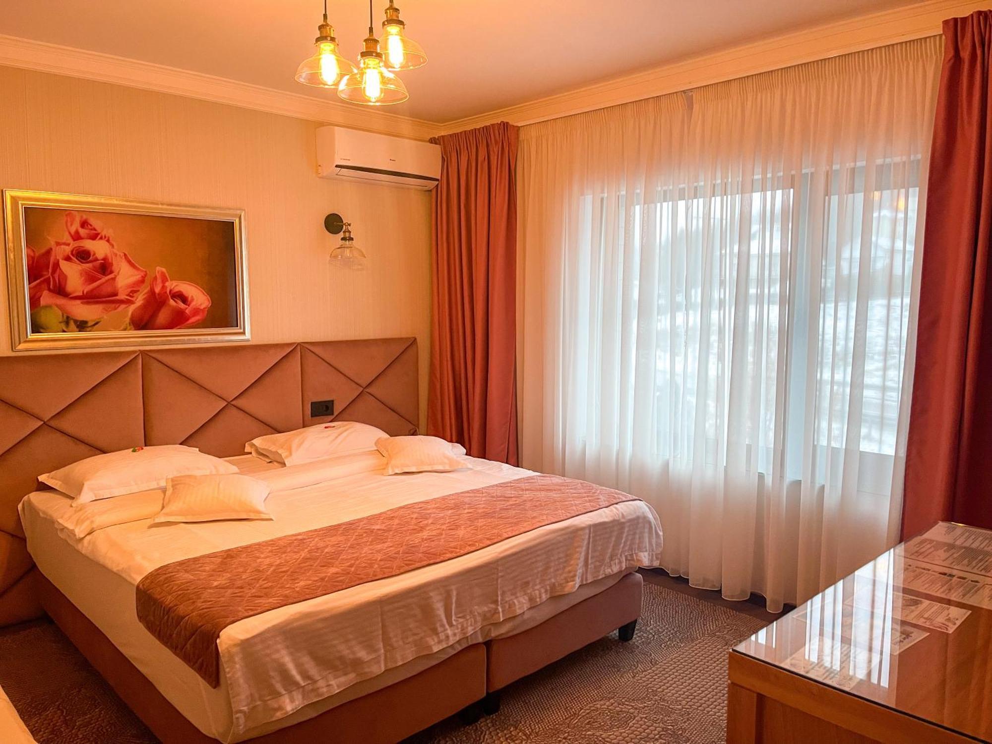 Hotel Roser House Boutique - Pe Malul Lacului Colibiţa Buitenkant foto