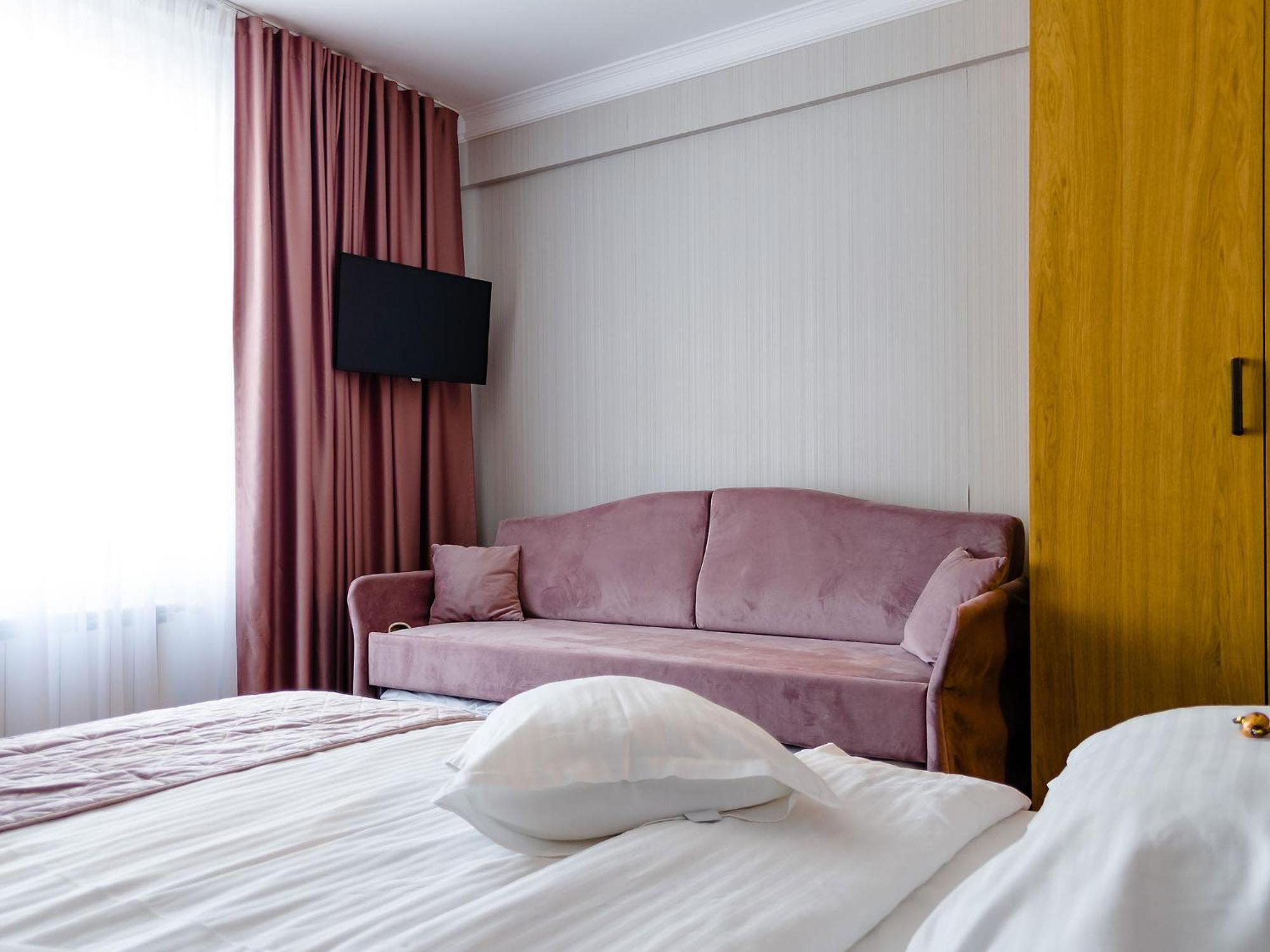 Hotel Roser House Boutique - Pe Malul Lacului Colibiţa Buitenkant foto