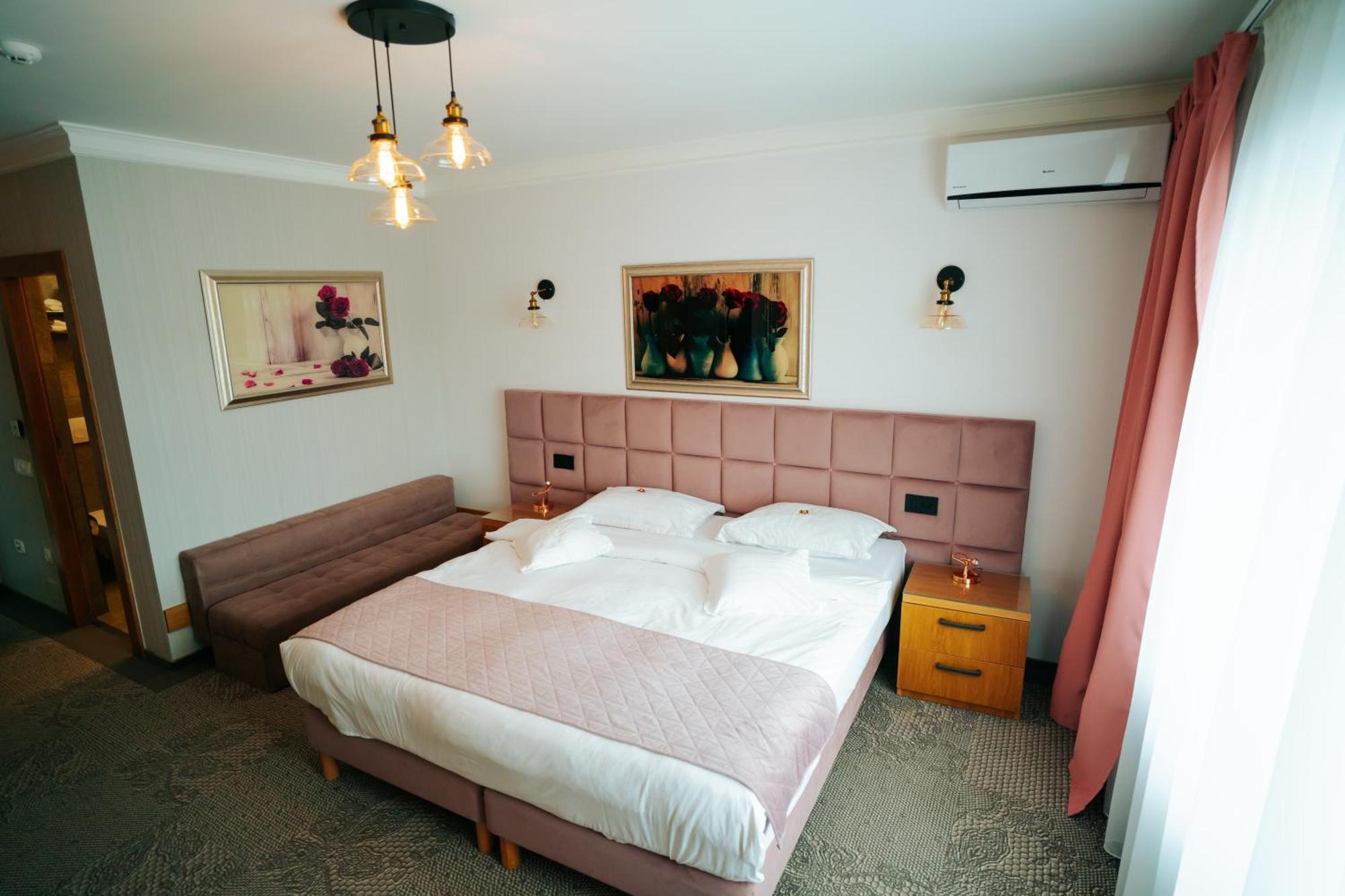 Hotel Roser House Boutique - Pe Malul Lacului Colibiţa Buitenkant foto