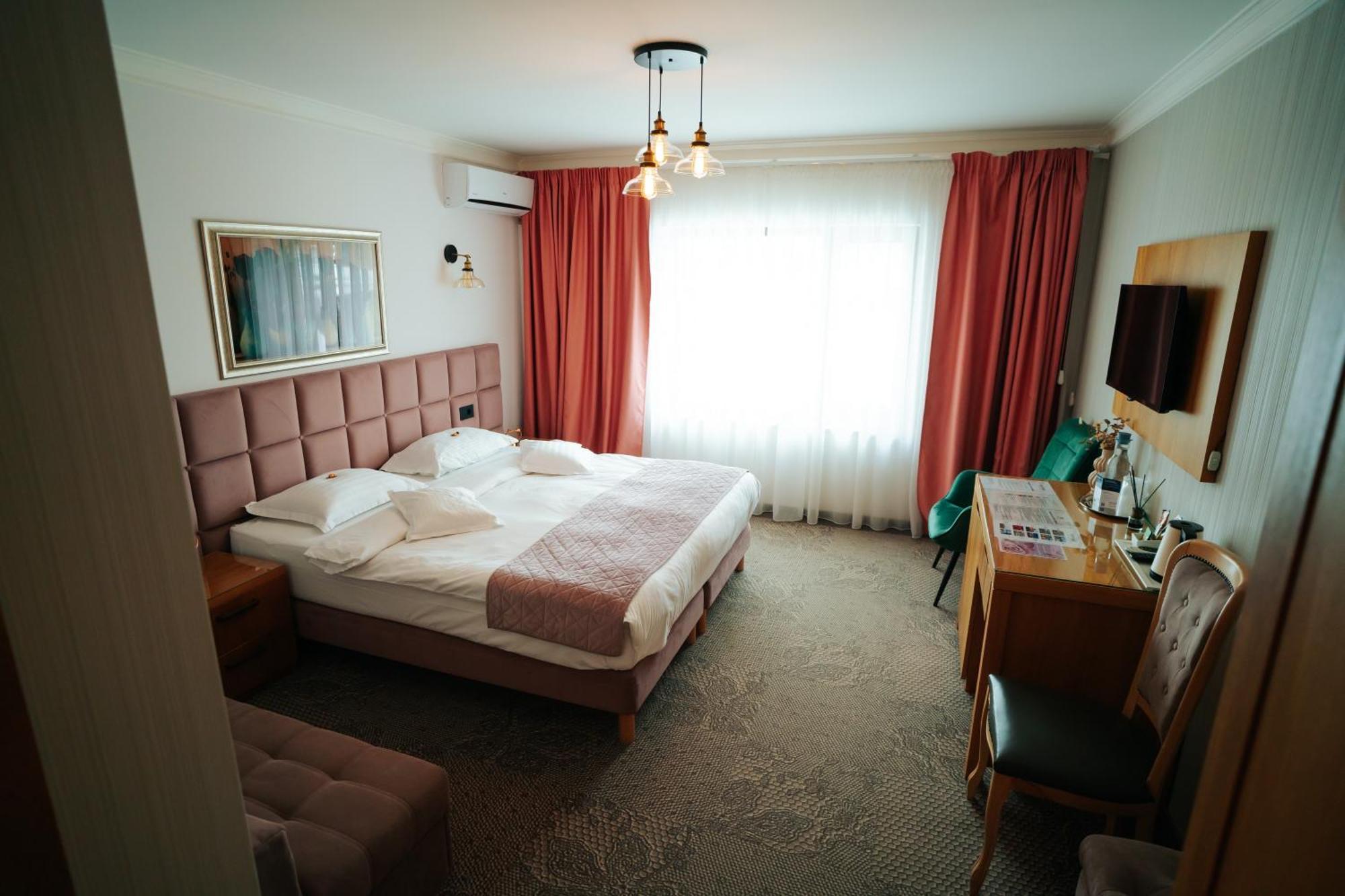 Hotel Roser House Boutique - Pe Malul Lacului Colibiţa Buitenkant foto